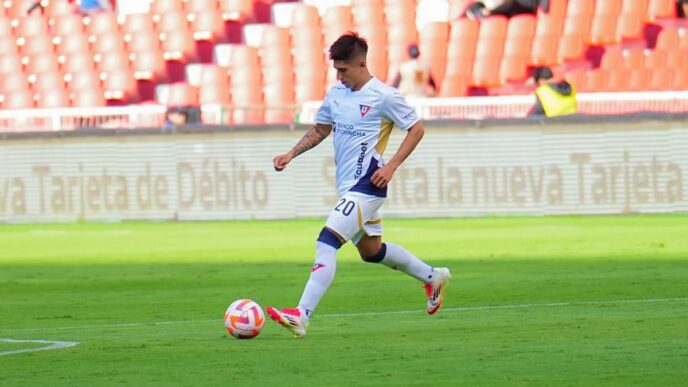 seleccion chilena ldu fernando cornejo ecuador